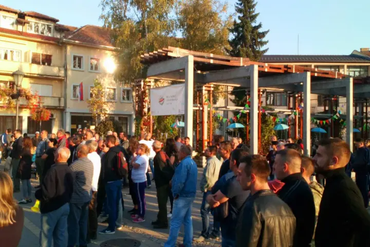 Protest u Požegi protiv pretvaranja šume u građevinsko zemljište
