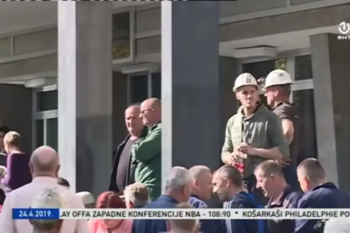Radnici Banovića u štrajku: Rudari sretno!