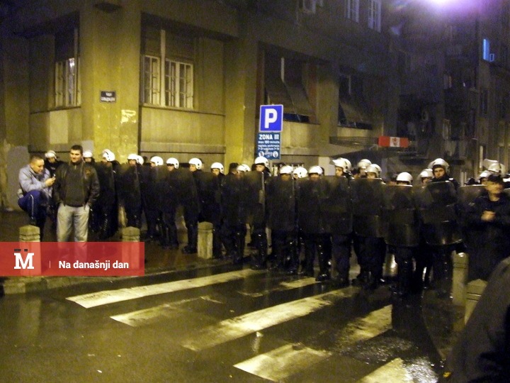 Na današnji dan prekinuto je otvaranje izložbe „Odstupanje“