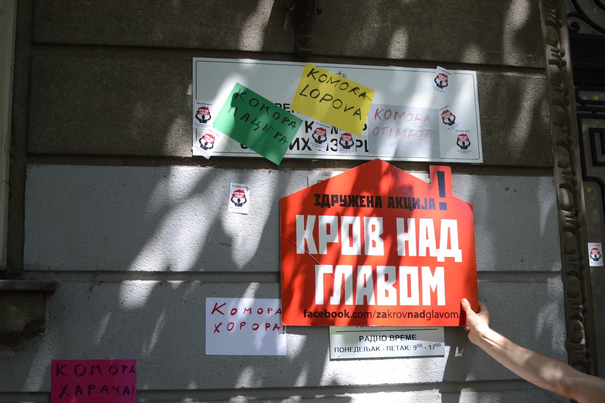 Protest podrške za 20 porodica kojima preti prinudno iseljenje danas ispred Drugog osnovnog suda