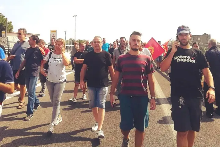 Italijanska partija Potere al Popolo: Opšti strah od gubitka posla se širi zajedno sa virusom
