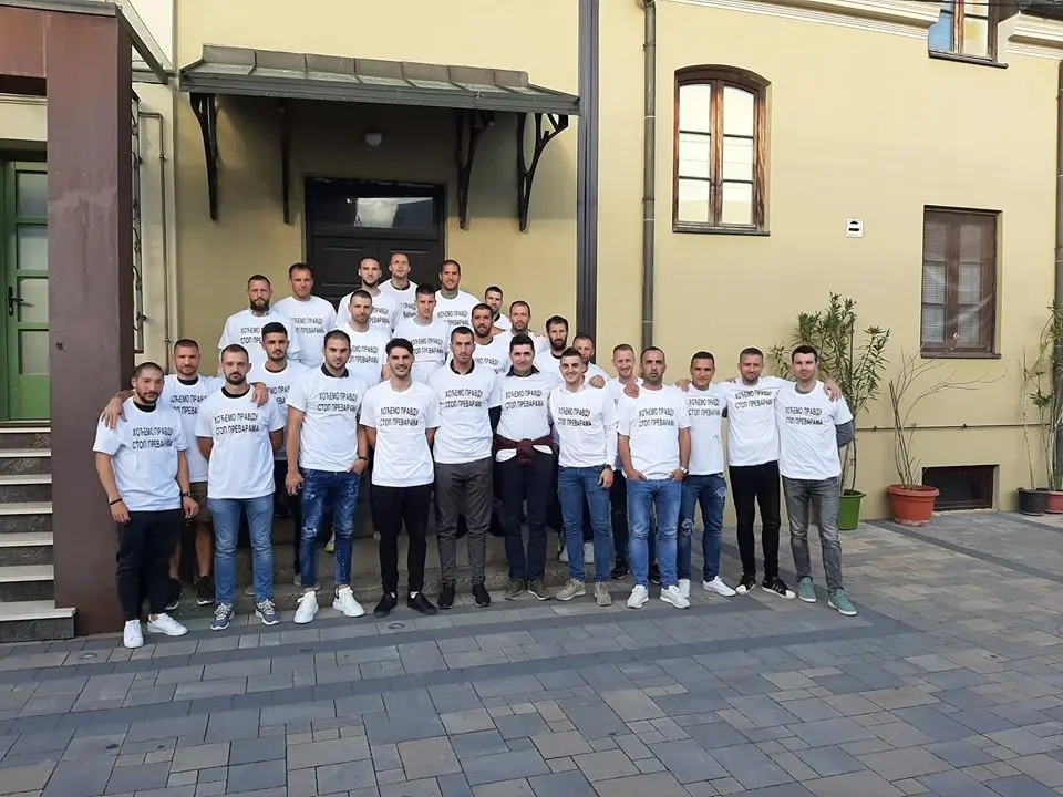 Fudbaleri Borca iz Čačka započeli štrajk glađu