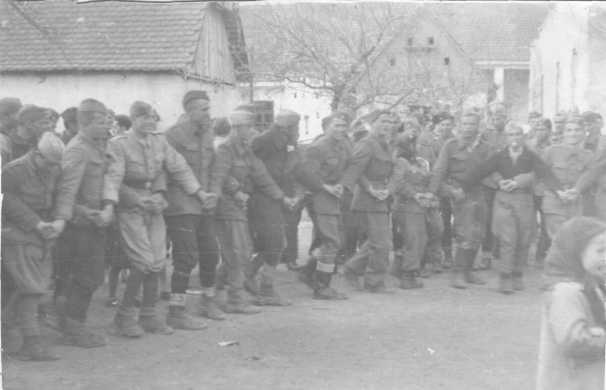 NOB borci i narod u kozaračkom kolu