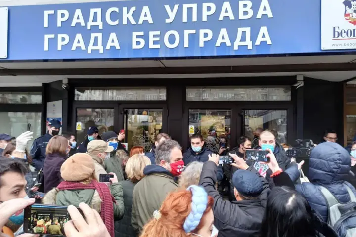 Nadležni sprečili pristup javnoj raspravi o sudbini vodoizvorišta na Makišu, 15 decembar 2020. Foto: Pravo na vodu / Facebook