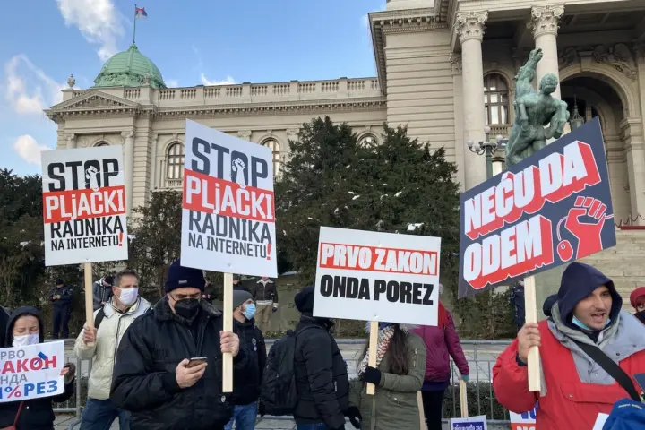 Protest Udruženja radnika na internetu; Foto: Andraš Juhas / Mašina