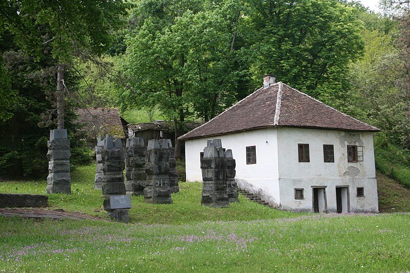 Spomen kompleks Bela Crkva