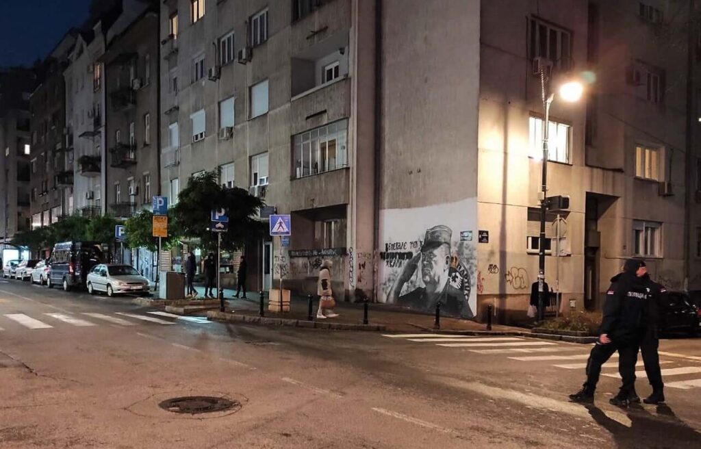 Sahrana Ratka Mladića: Ogledalo polarizovanosti našeg društva