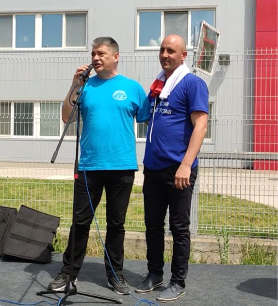 Marković i Stojanović na protestu ispred Jure