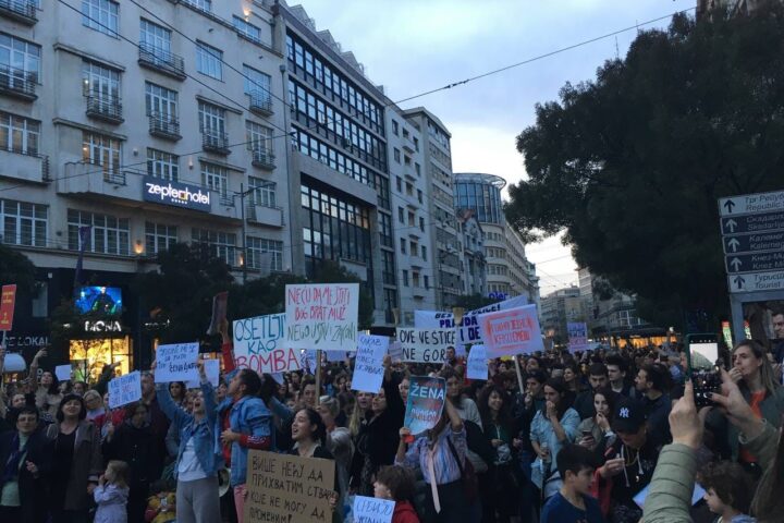 Protest ispred Informera