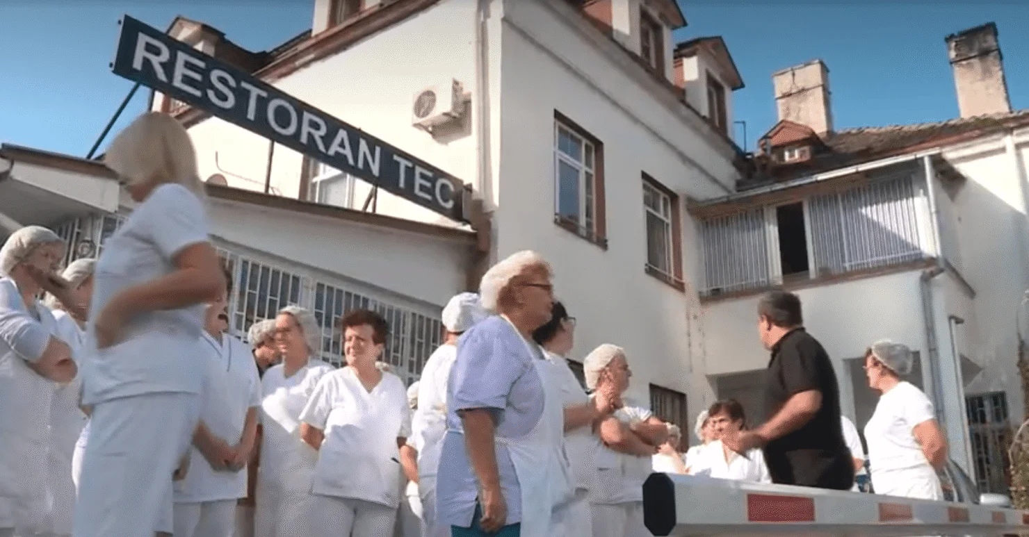 Radnice ispred TEC Kliničkog centra Srbije