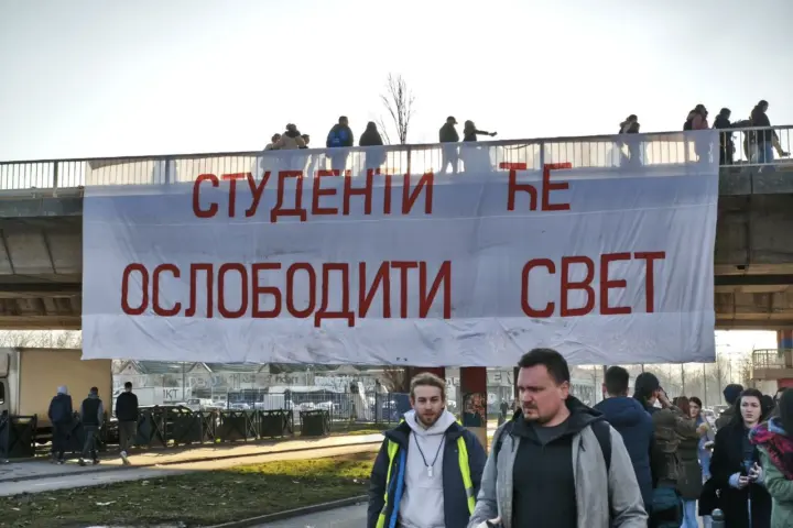 Blokada mosta Slobode u Novom Sadu; Foto: Mašina