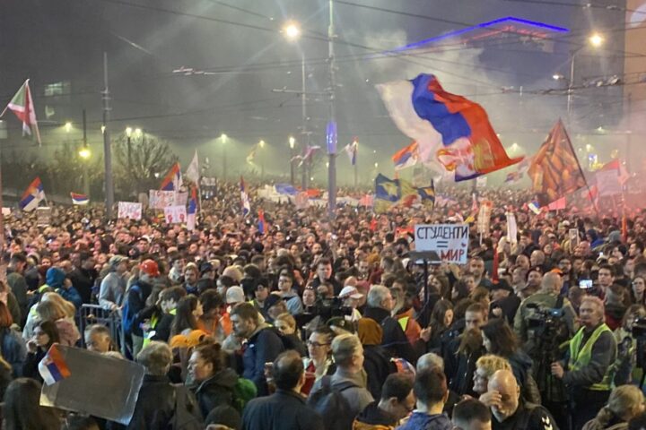 Demonstranti na Slaviji, 15.mart; Foto: Mašina