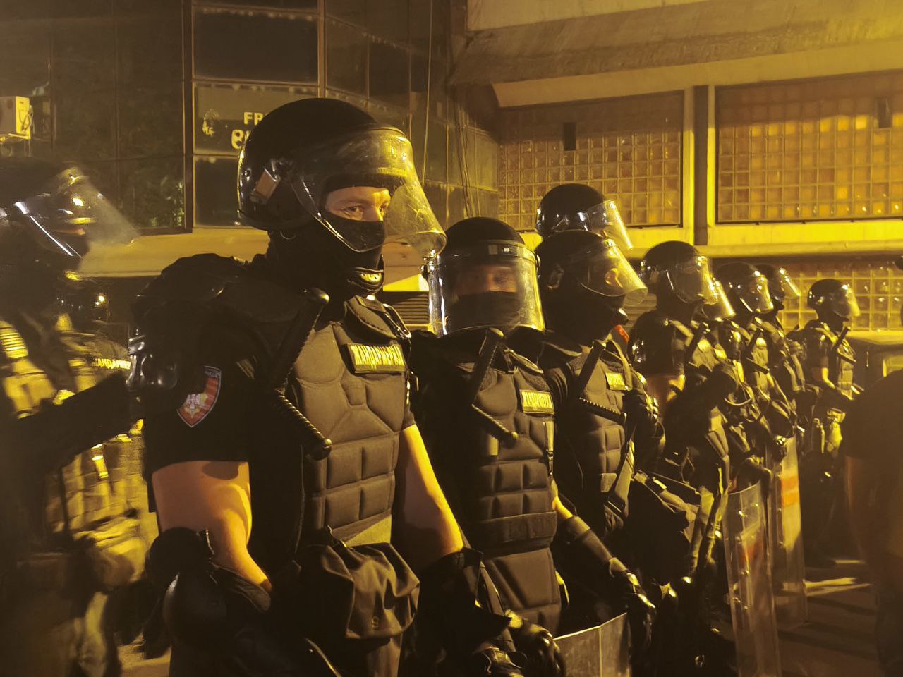 policija na protestima