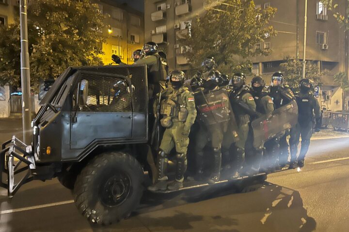 Policija tokom protesta u Beogradu