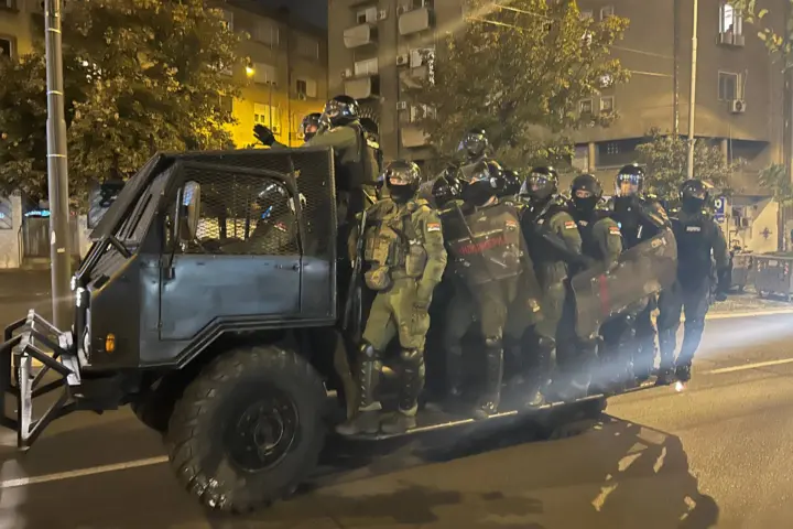 Policija tokom protesta u Beogradu