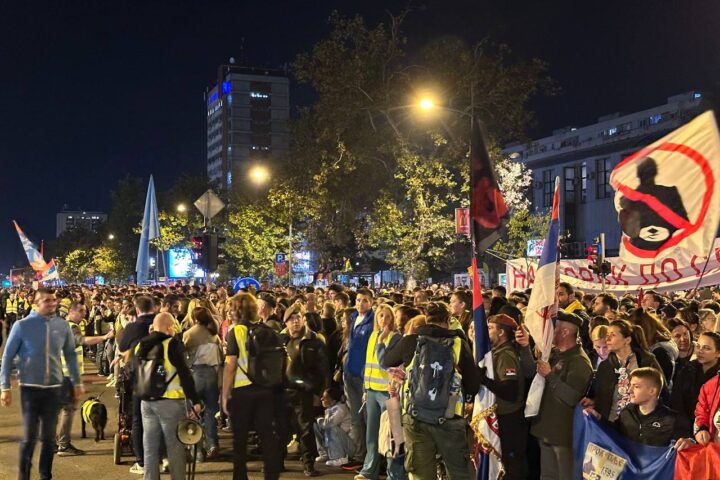 Foto; Godišnjica pada nadstrešnice u Novom Sadu - doček studenata pešaka