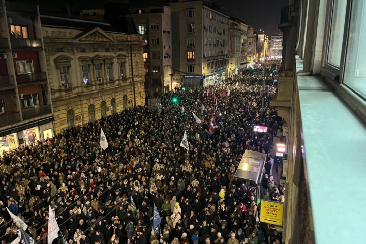 Protest "Znanje je moć"
