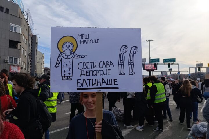 Transparent na blokadi autokomande