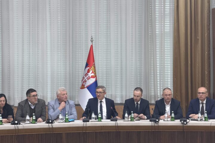 Sastanak ministra poljoprivrede sa proizvođačima