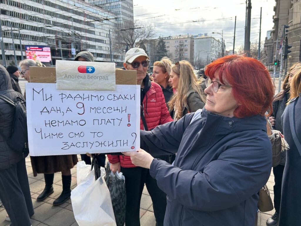 „Iživljavanje nad radnicama Apoteke Beograd sve veće“: Sastanak sa rukovodstvom bez jasnog epiloga