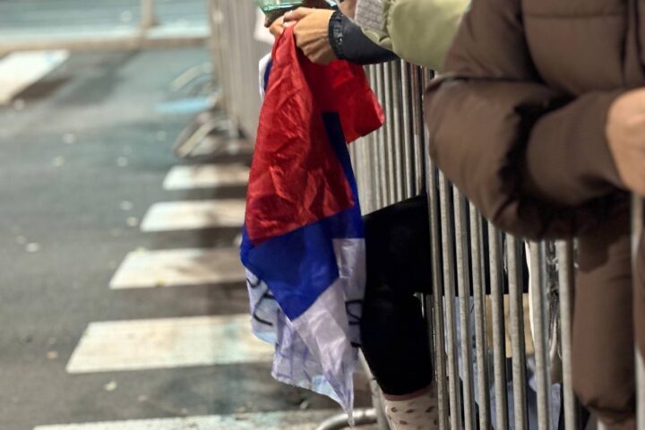 zastava kod Ćacilenda