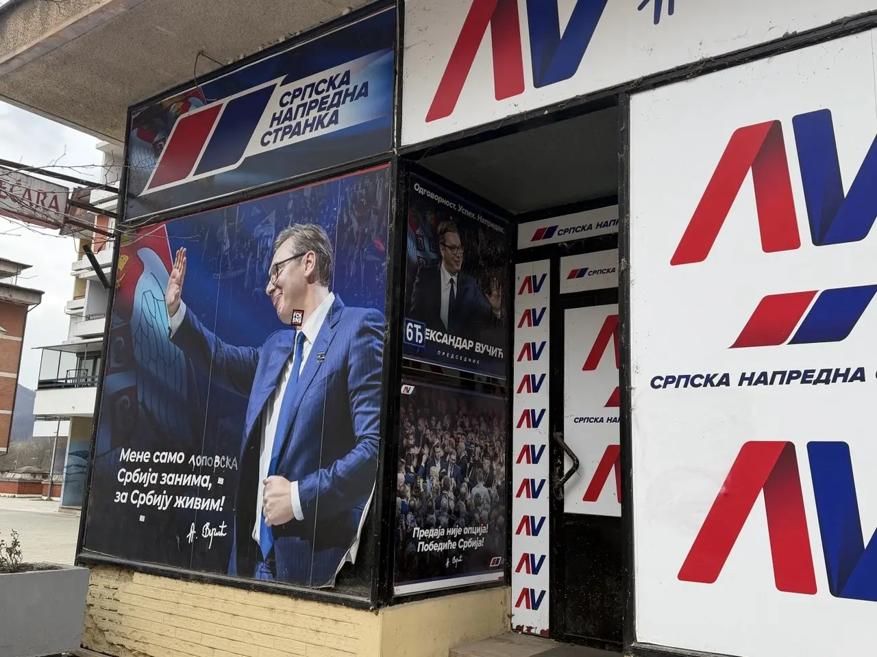 Kampanja pre kampanje: Subota u Nišu – Vučić dolazi, studenti spremaju doček, opozicija se deli