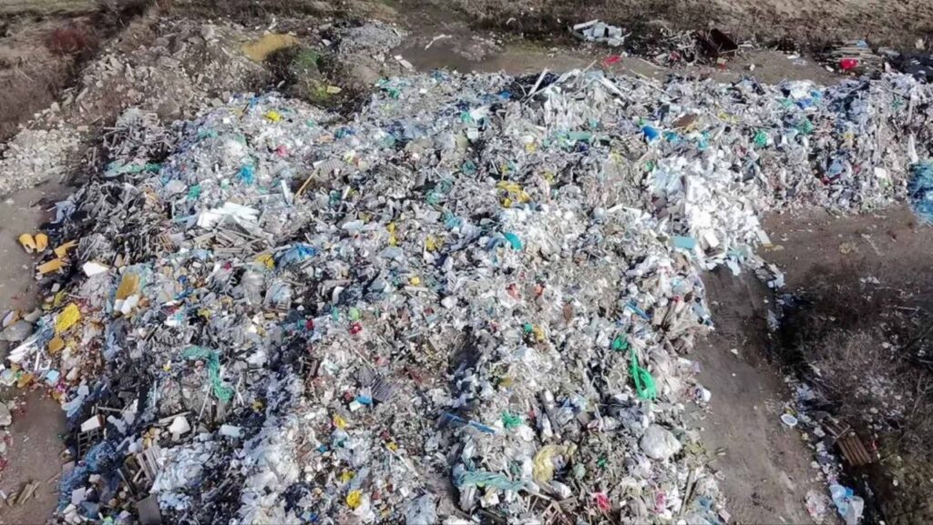 Ugašen požar na deponiji u Bačkoj Palanci