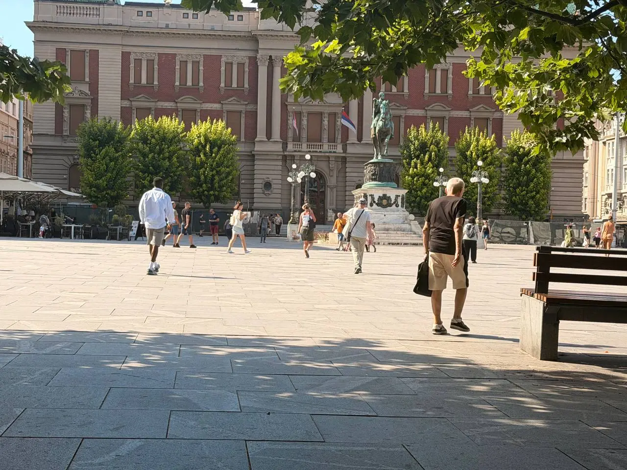 Aktivno 20 požara u Srbiji, RHMZ upozorava na visoke temperature i ekstremne uslove za širenje požara