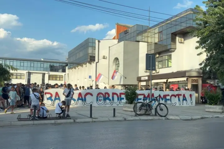 Protest protiv Prajd karavana u Pirotu