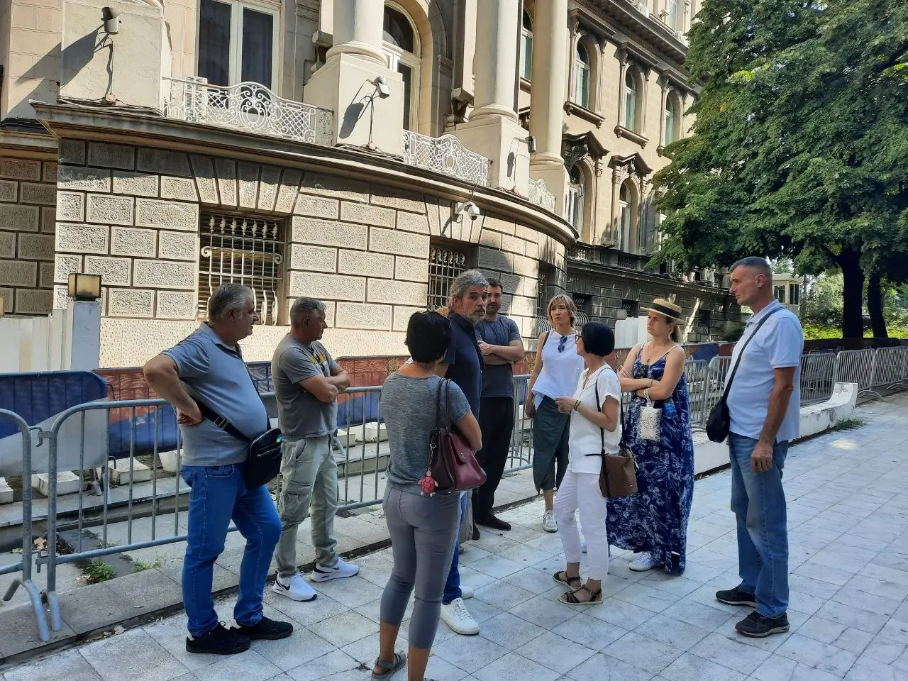 Predstavnici Sindikata Instituta za ratarstvo i povrtarstvo predali otvoreno pismo predsedniku: „Ovo je poslednja adresa kojoj se obraćamo“