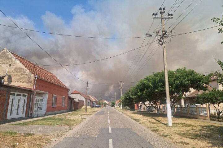 Požar na Deliblatskoj peščari