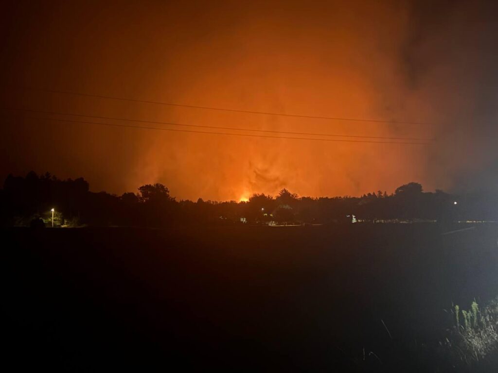 Požari u Srbiji: Najteža situacija na Stolovima i u Deliblatskoj peščari, obuzdan požar u Bojniku